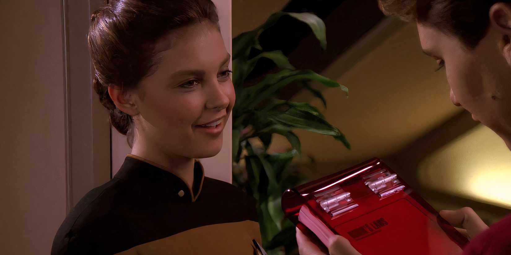 robin lefler tricorder on star trek