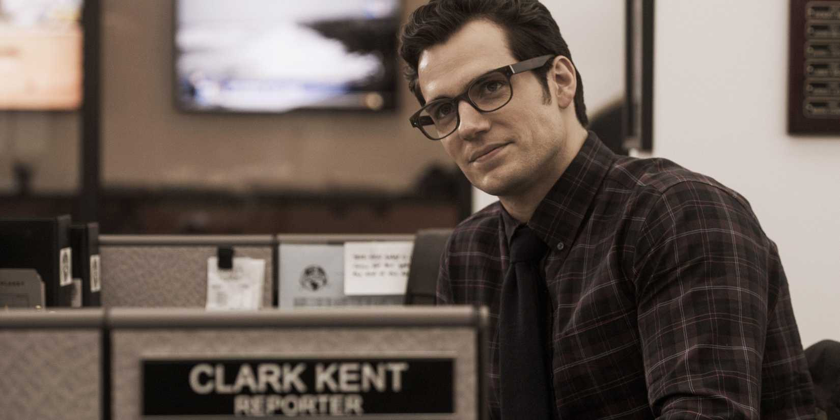 superman-reporter-batman-v-superman-1