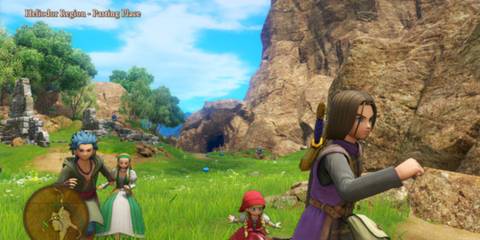 A player and their companions running in Dragon Quest 11 S