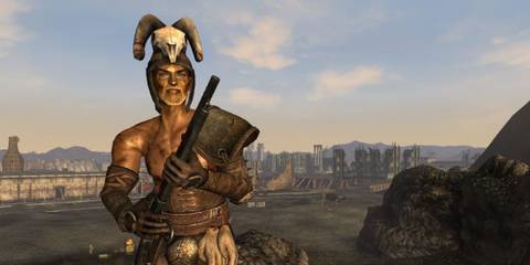 Fallout new vegas Character in wasteland wearing horned helmet.