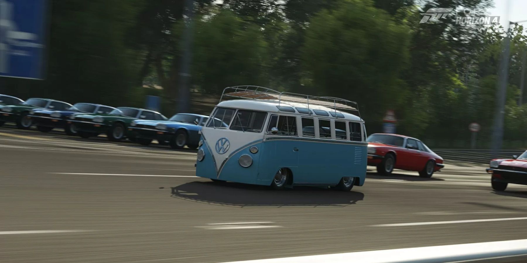 FH4 Volkswagen Type 2 De Luxe FE racing through a highway