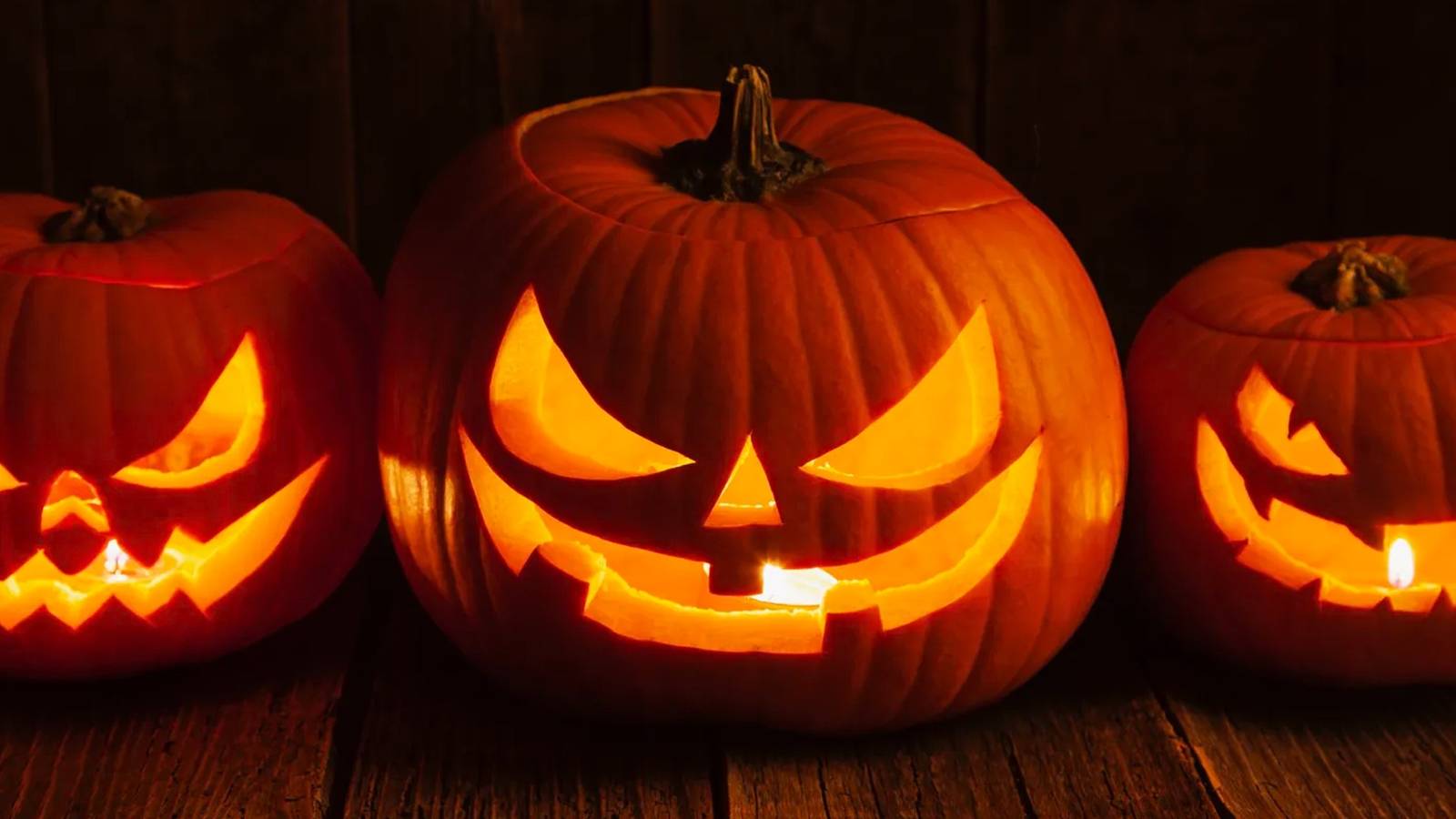 jack-o-lanterns-in-a-row