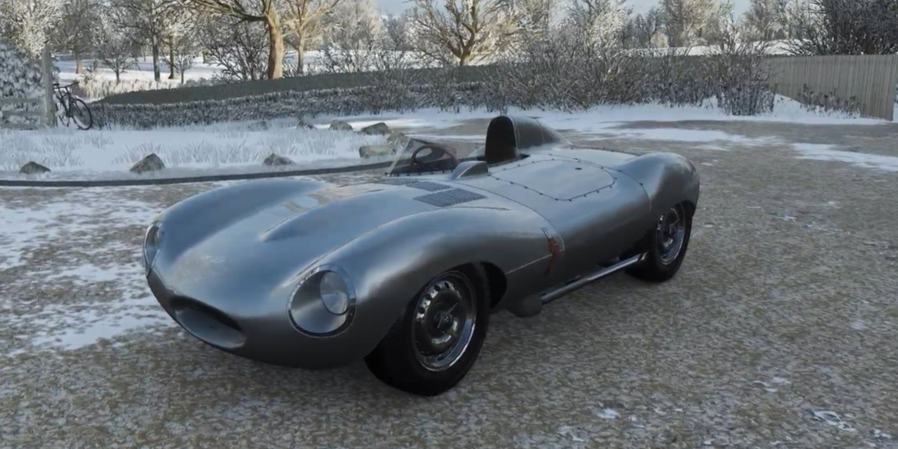 Forza Horizon 4 Jag D-Type parked on a driveway