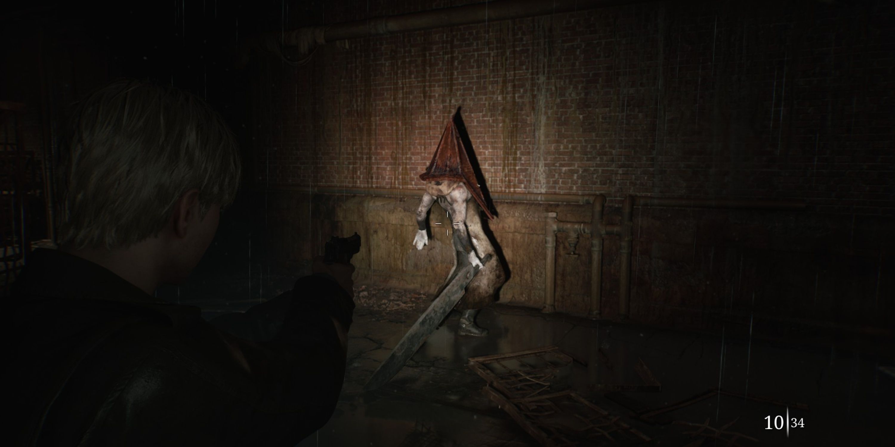 silent hill 2 - james aiming at pyramid head