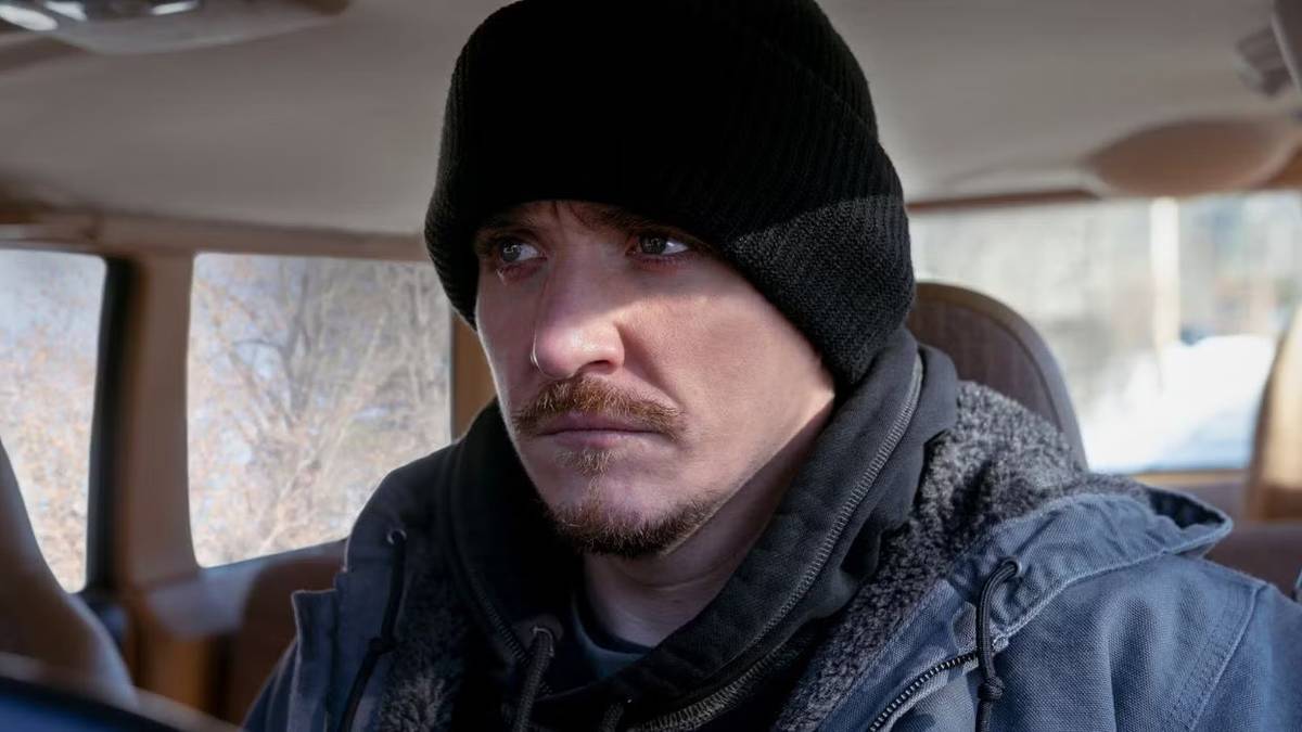 kyle-gallner-smile-2