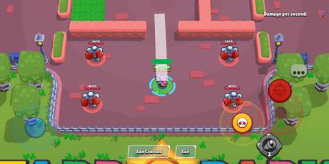 Penny aiming her attack in Brawl Stars