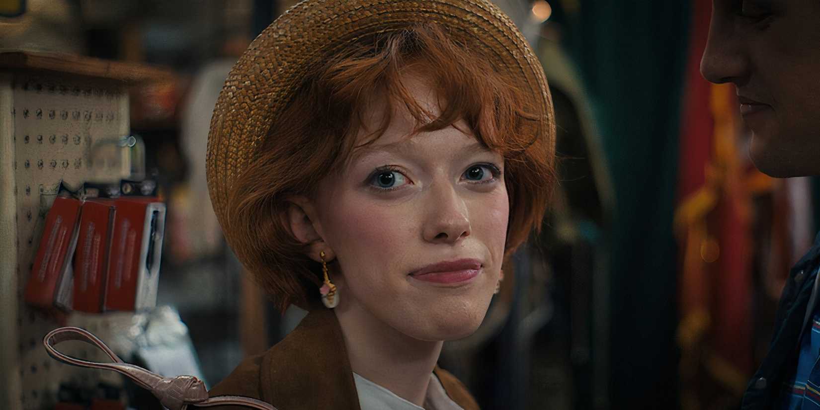 Amybeth McNulty as Vickie in Stranger Things
