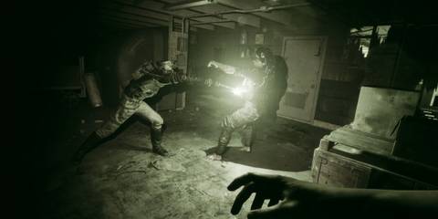 Stun baton in The Outlast Trials