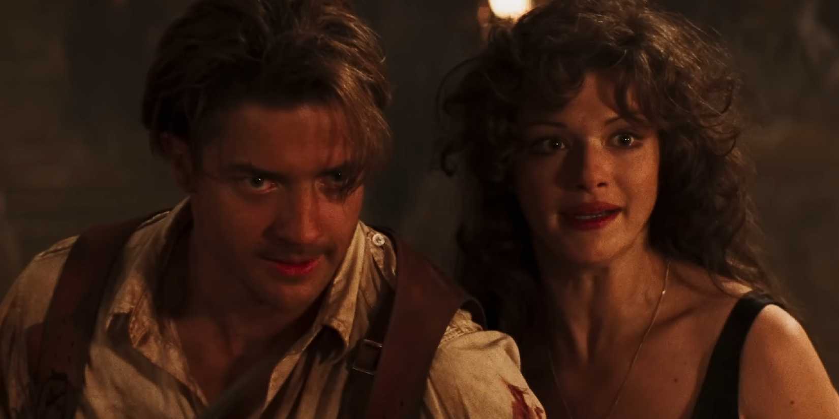Brendan Fraser as Rick O'Connell and Rachel Weisz as Evie Carnahan in The Mummy (1999)