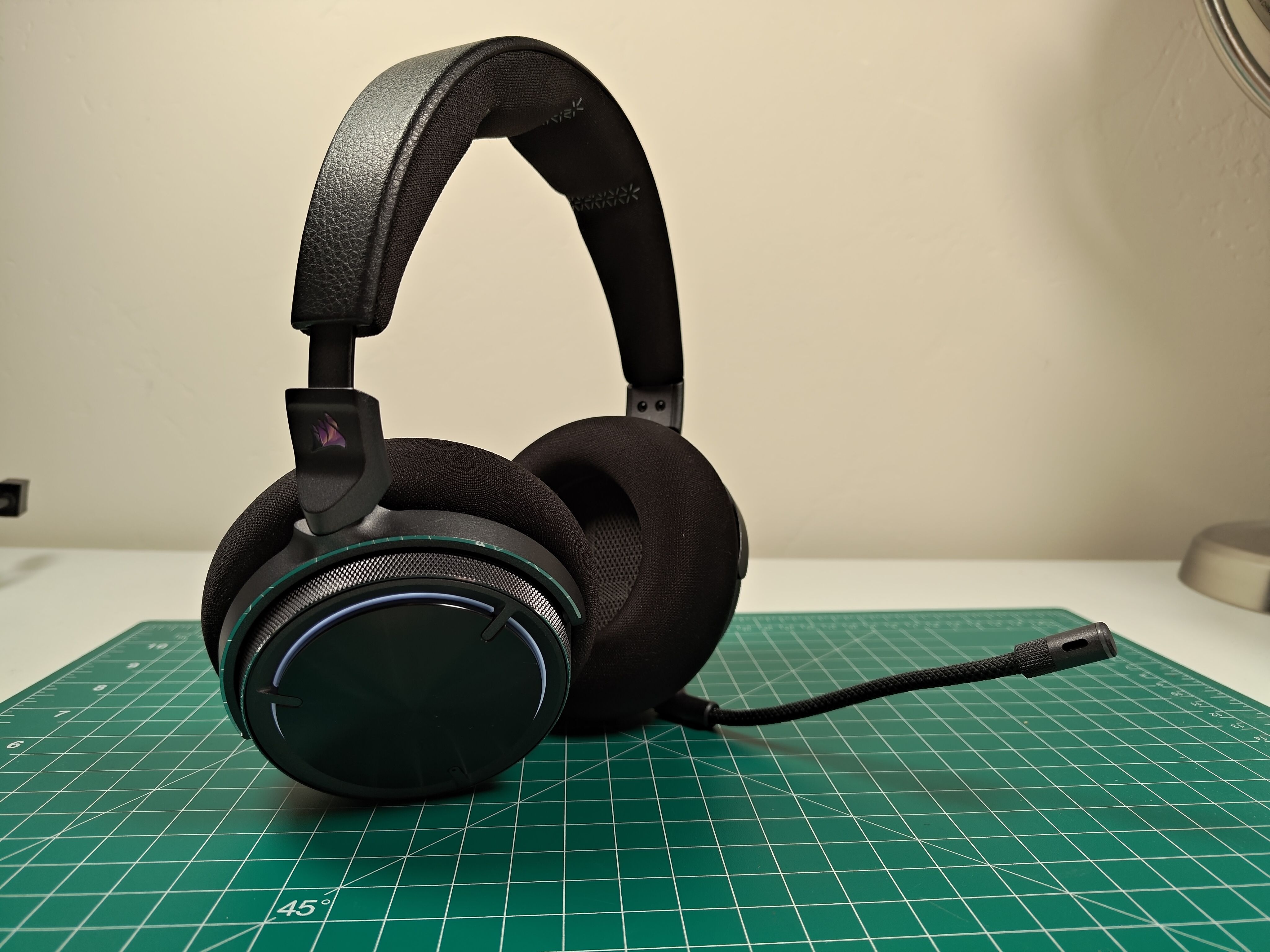 訳あり　Q3093 Corsair VIRTUOSO MAX Amazon.com: Corsair Virtuoso MAX Wireless Gaming Headset – Dolby