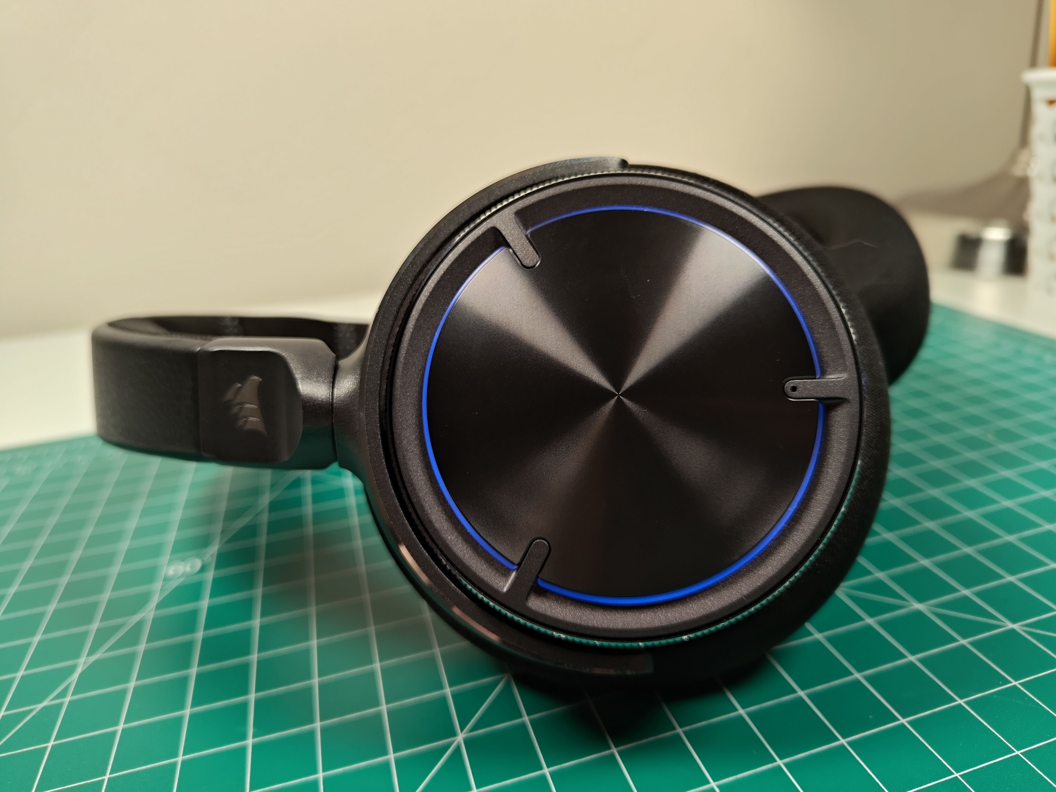 訳あり　Q3093 Corsair VIRTUOSO MAX Amazon.com: Corsair Virtuoso MAX Wireless Gaming Headset – Dolby
