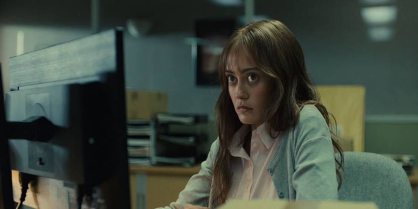 Ella Purnell as Rhiannon Lewis in Sweetpea