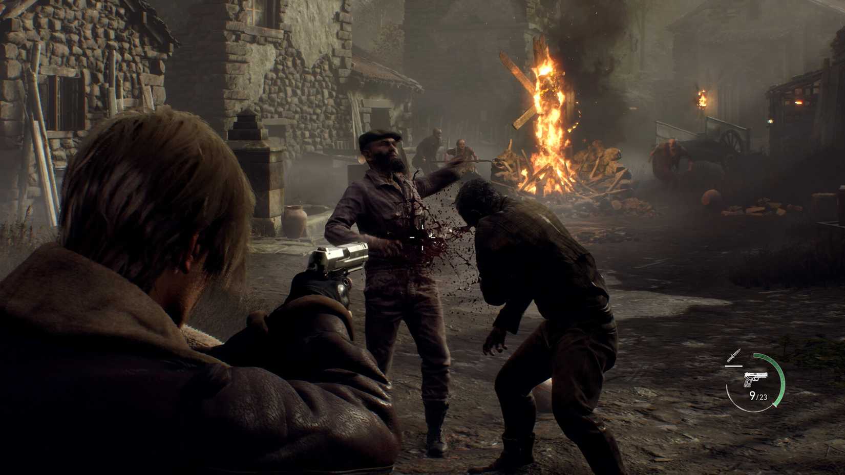 Leon Fighting Ganados in Re4 remake