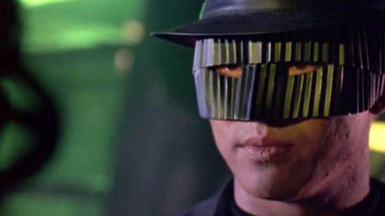 Jet-LI-black mask Cropped