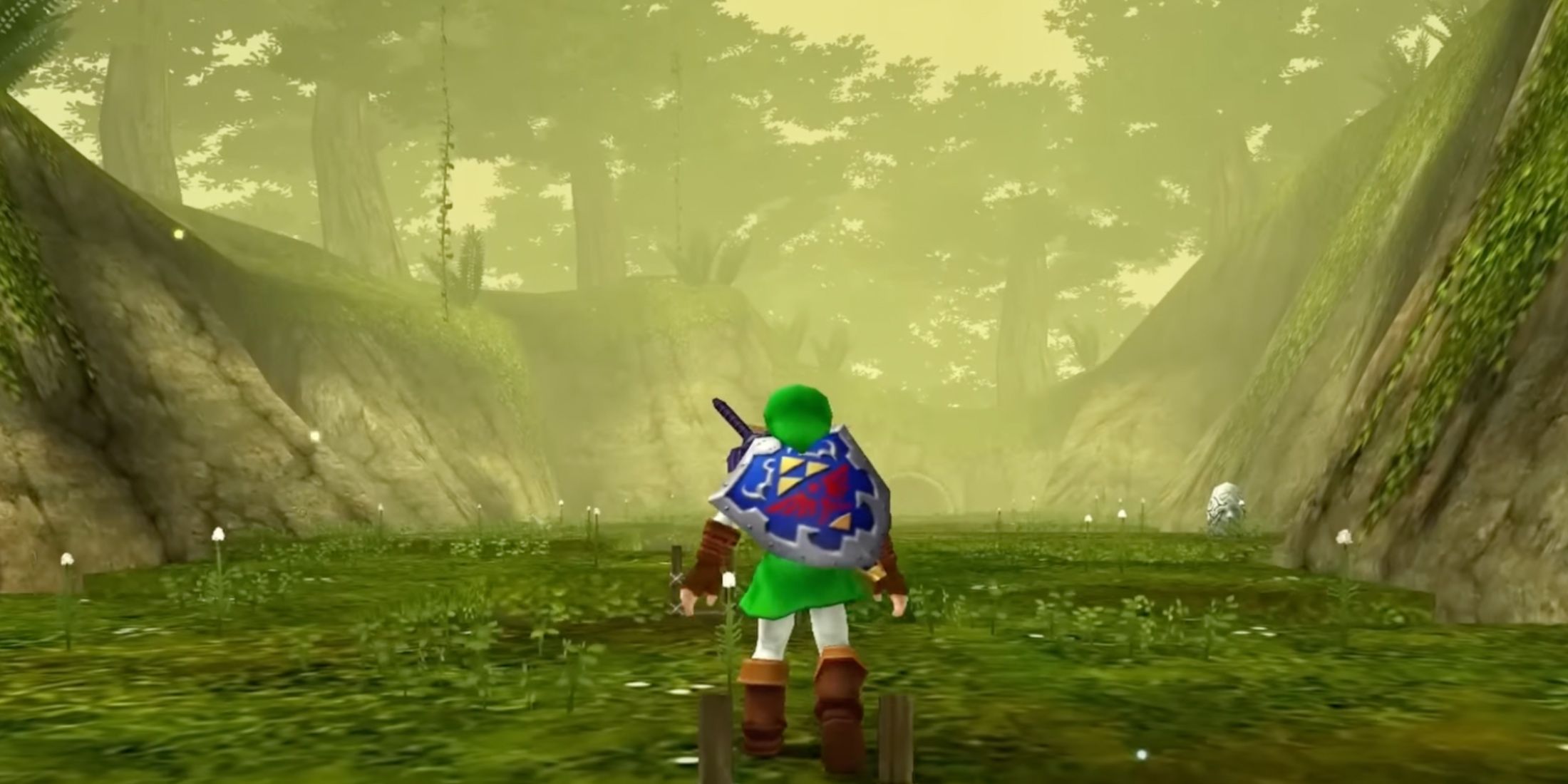 Link on the move through the forest in The Legend of Zelda: Ocarina of Time