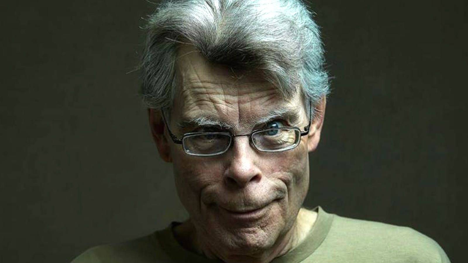 Stephen King grinning maniacally