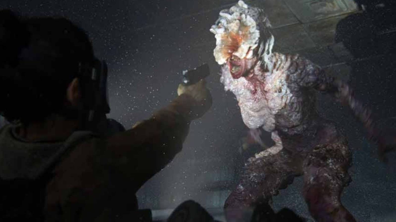 The Last of Us Dina Aiming at a Clicker