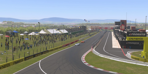 The Crowd at Mount Panorama Bathurst Track in Forza Motorsport
