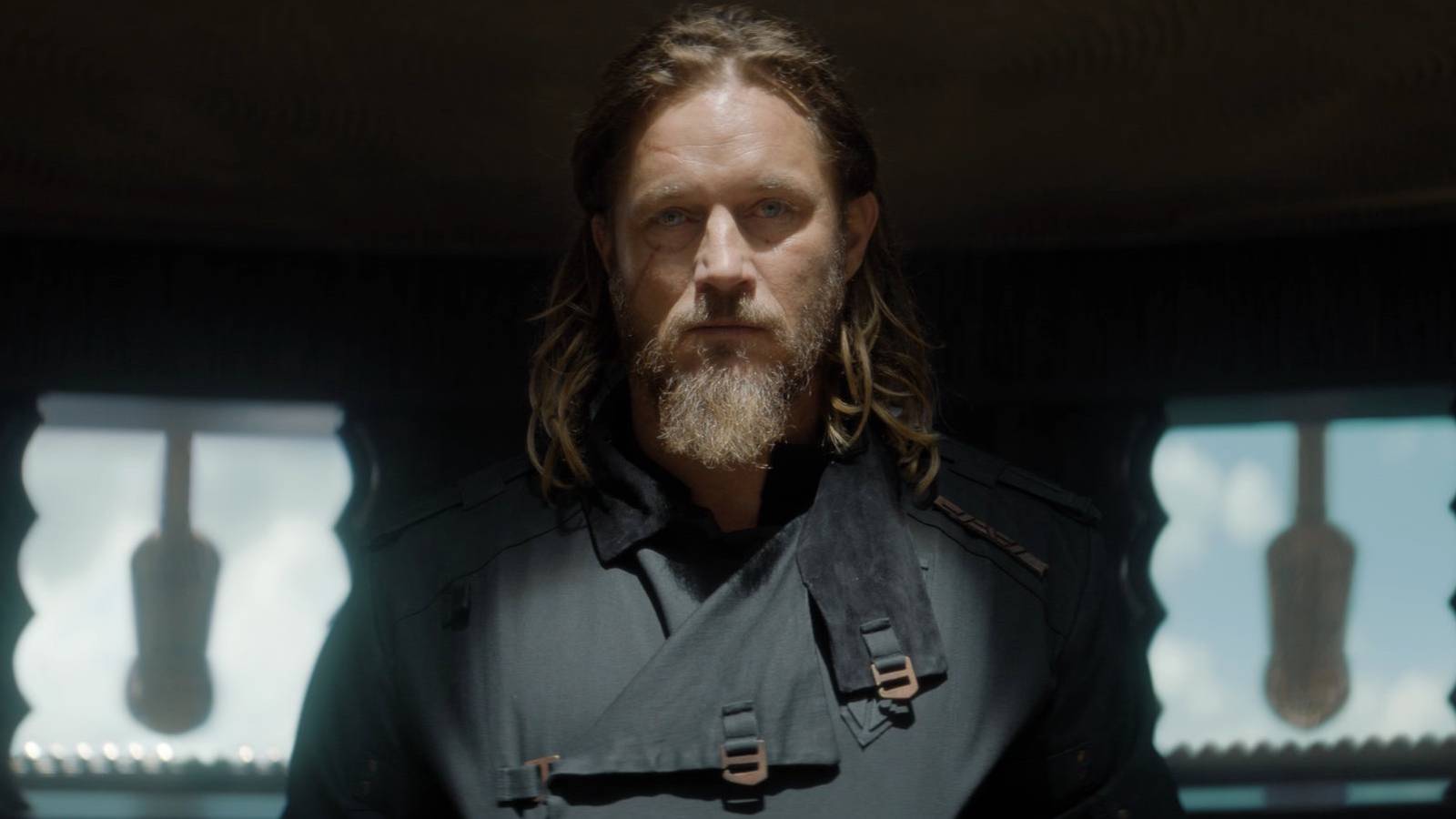 Desmond Hart (Travis Fimmel) in the season finale of Dune: Prophecy