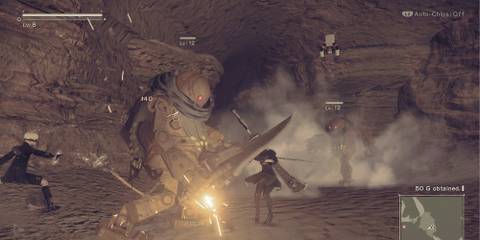 Fighting enemies in NieR Automata