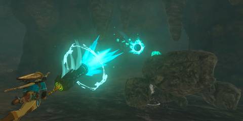 Link fighting a Talus with a self-made weapon.