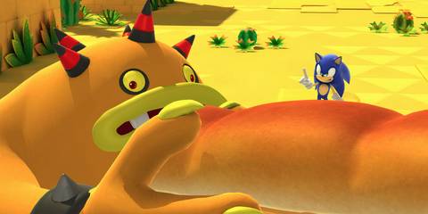 Zomom eating a sandwich 