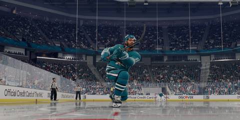 jake wallman shooting a one-timer