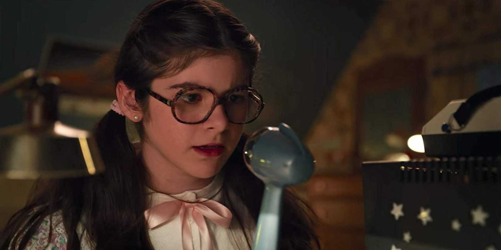 Gabriella Pizzolo as Suzie Bingham in Stranger Things