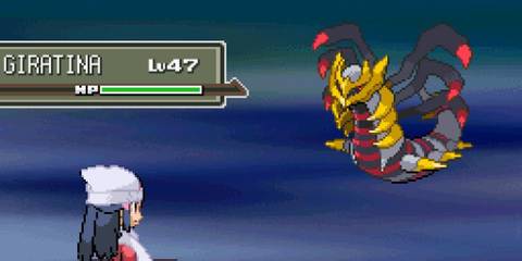 A player attacking a Giratina in Pokemon Platinum