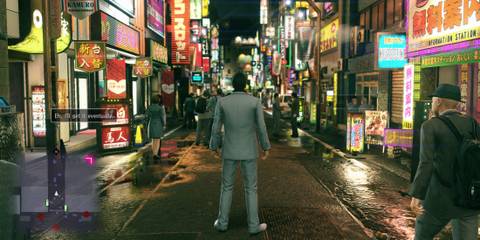 Yakuza Kiwami 2 Kazuma Kiryu in the city