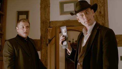 Contradiction- Spot the Liar! Press Image 1