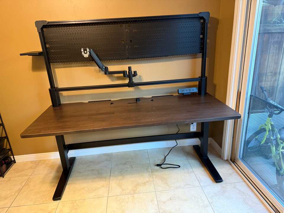 assembled corsair gaming desk