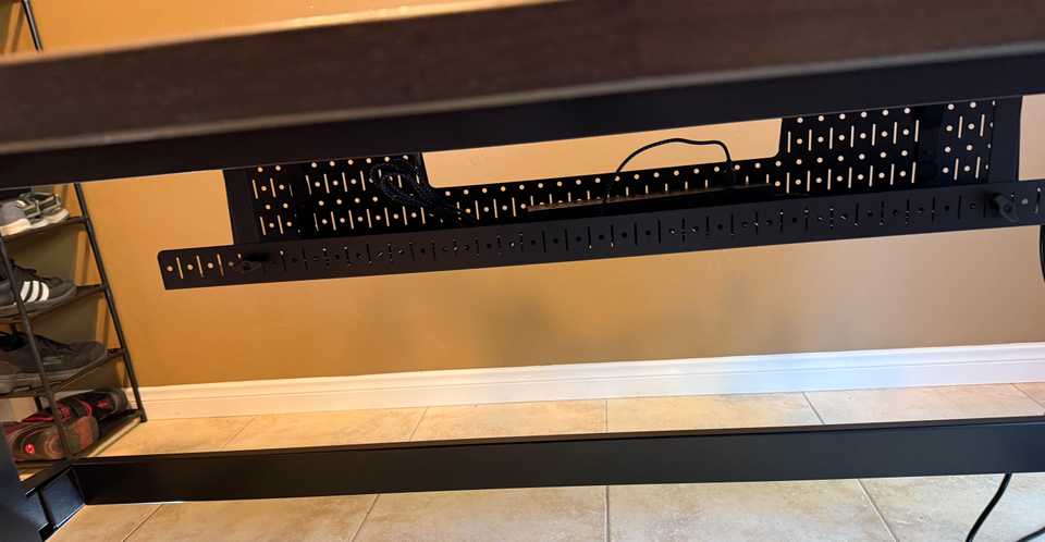 under tray for corsair gaming desk