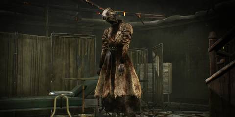 The nurse standing in a medical ward 