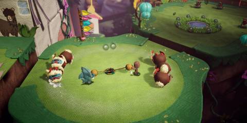 Sackboy fighting an enemy in Sackboy: A Big Adventure