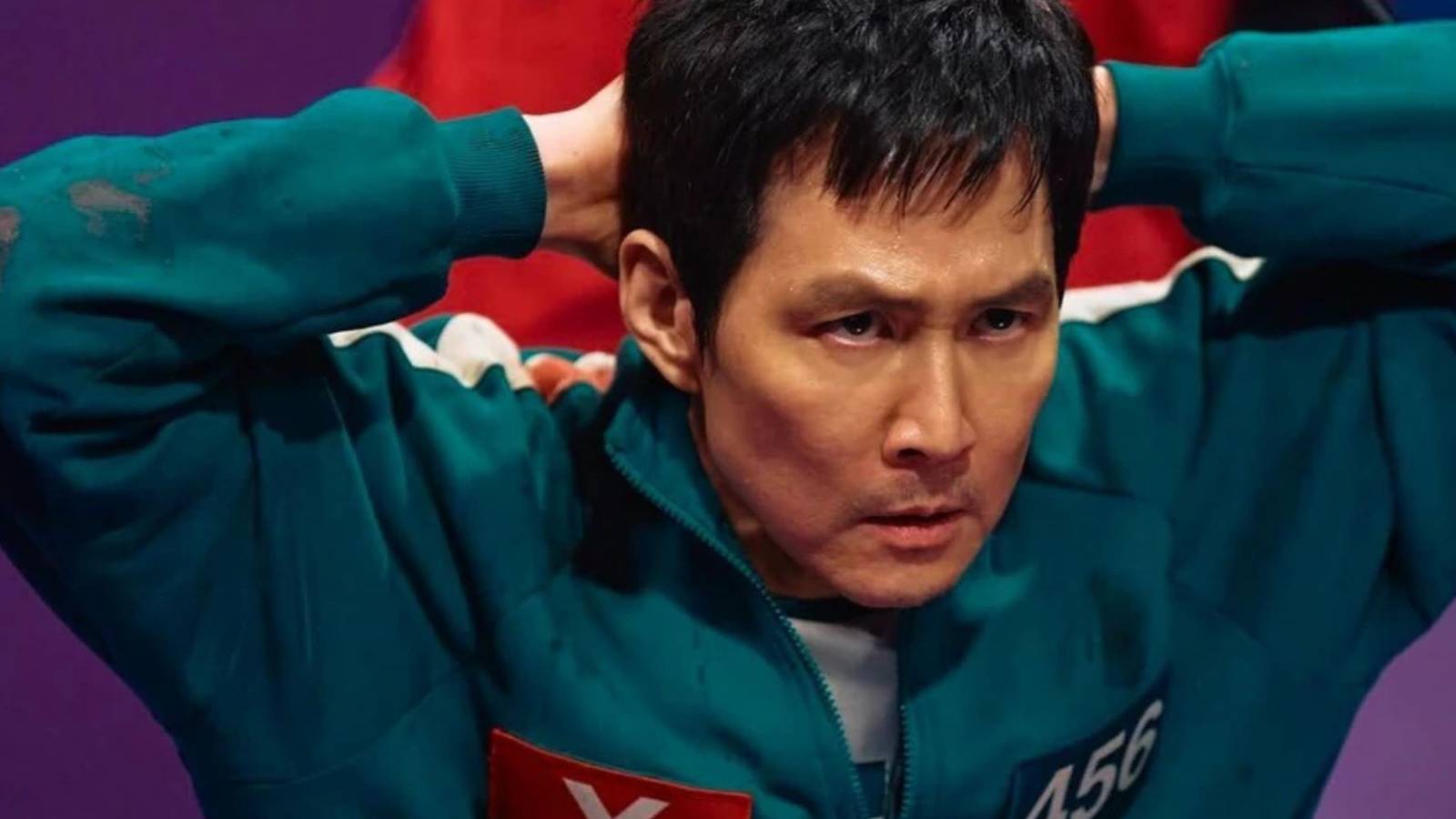 Seong Gi-Hun surrenders.