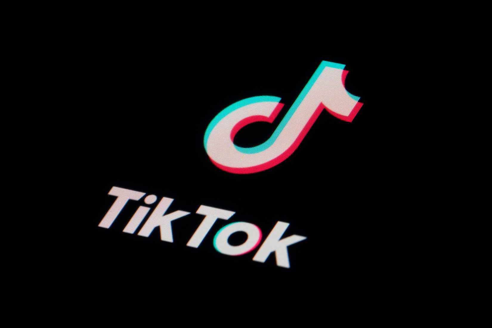 Logotipo do TikTok em destaque.