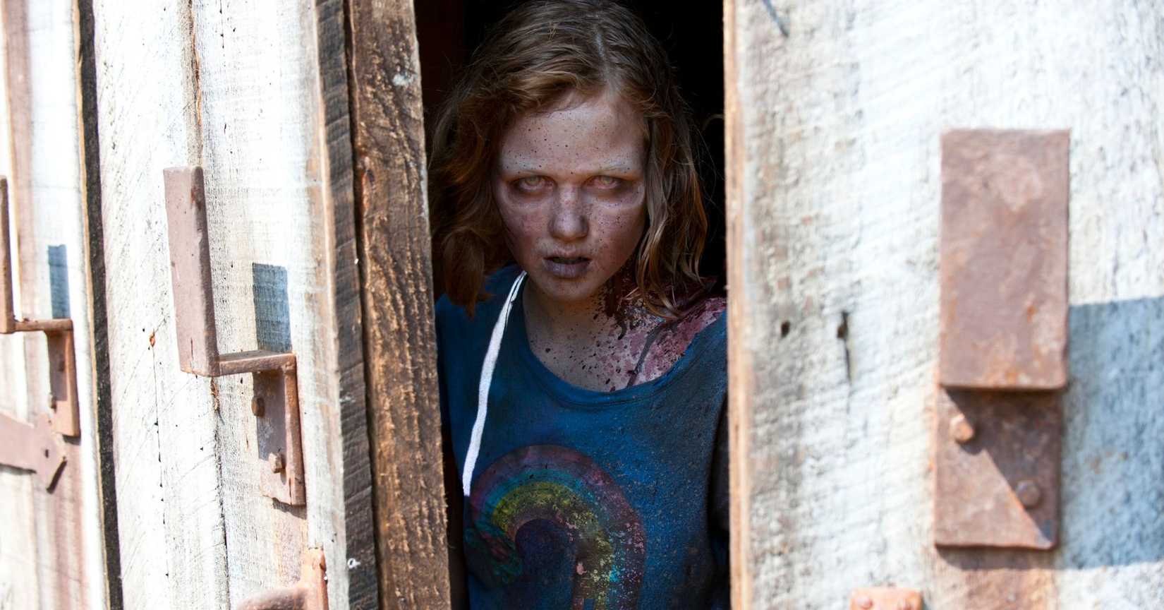Sophia as zombie in the walking dead