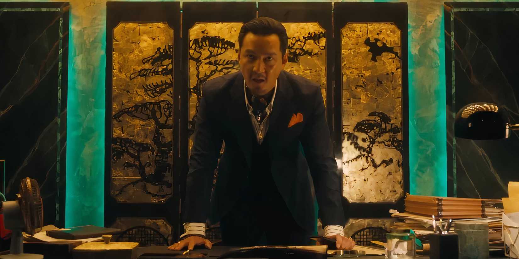 Knuckles in Love Hurts