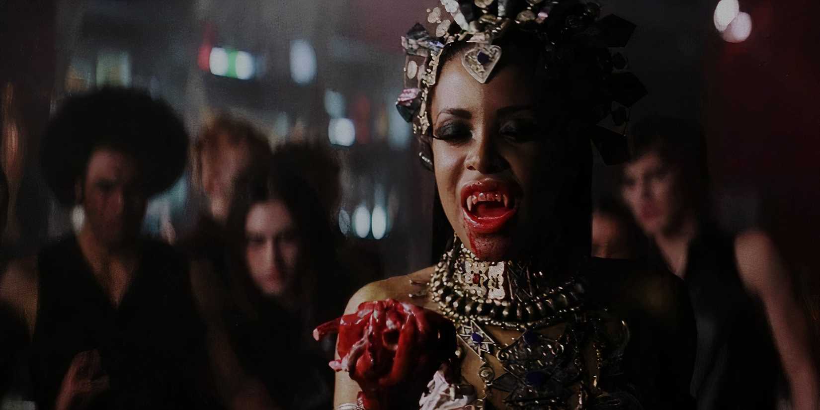 Queen of the Damned Akasha feasting on a heart