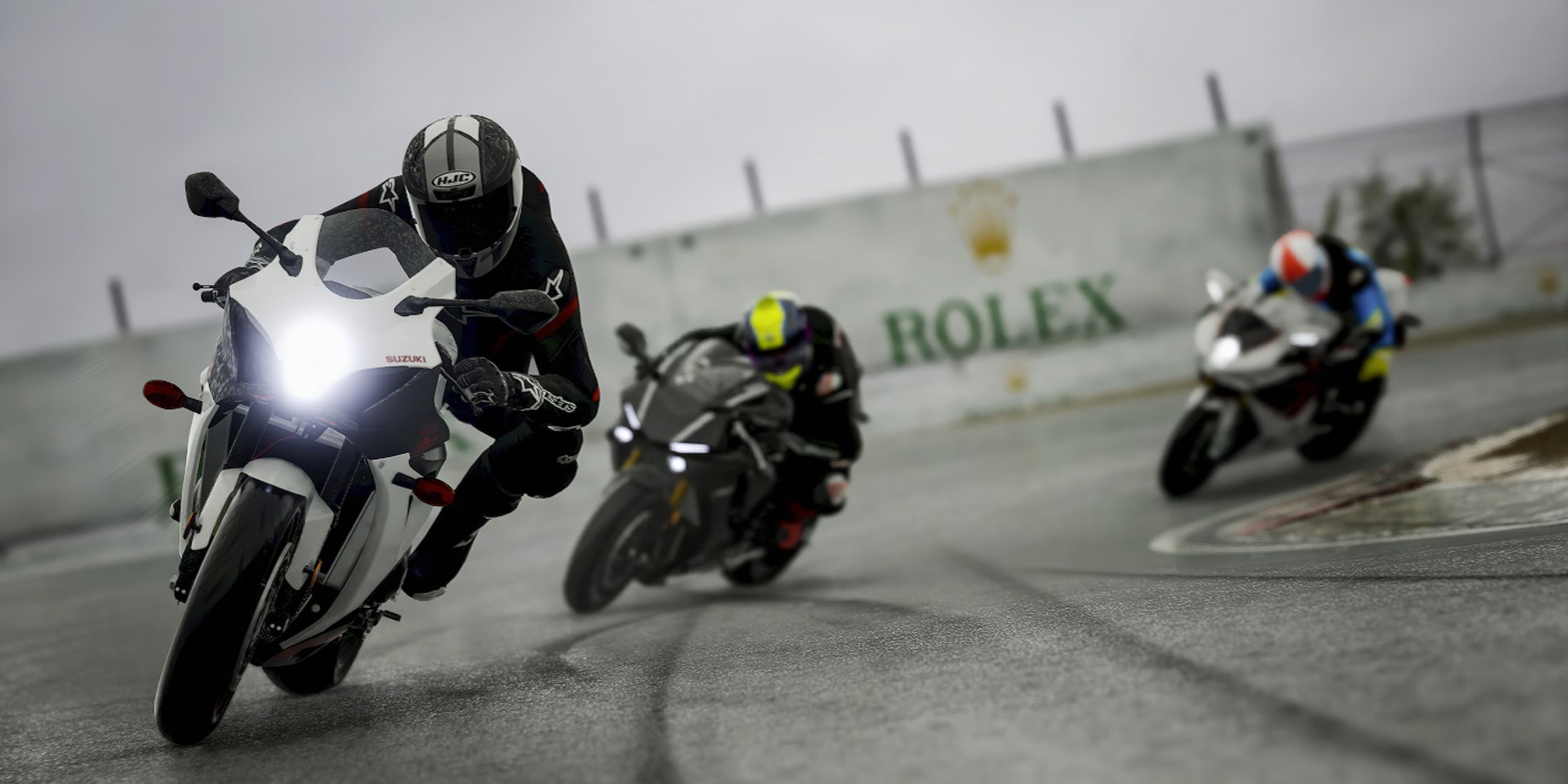 ride 4 making a turn