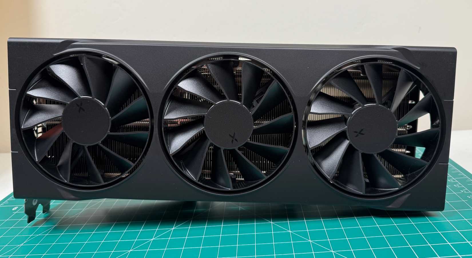 amd 9070xt - glamour shot