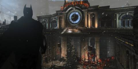 Batman looking over Gotham City in Batman: Arkham Origins