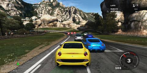 Driving a yellow Ferrari in Forza Motorsport 3