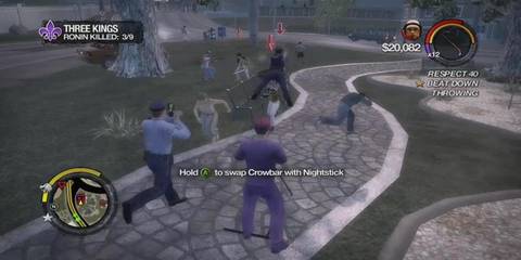 Fighting enemies in Saints Row