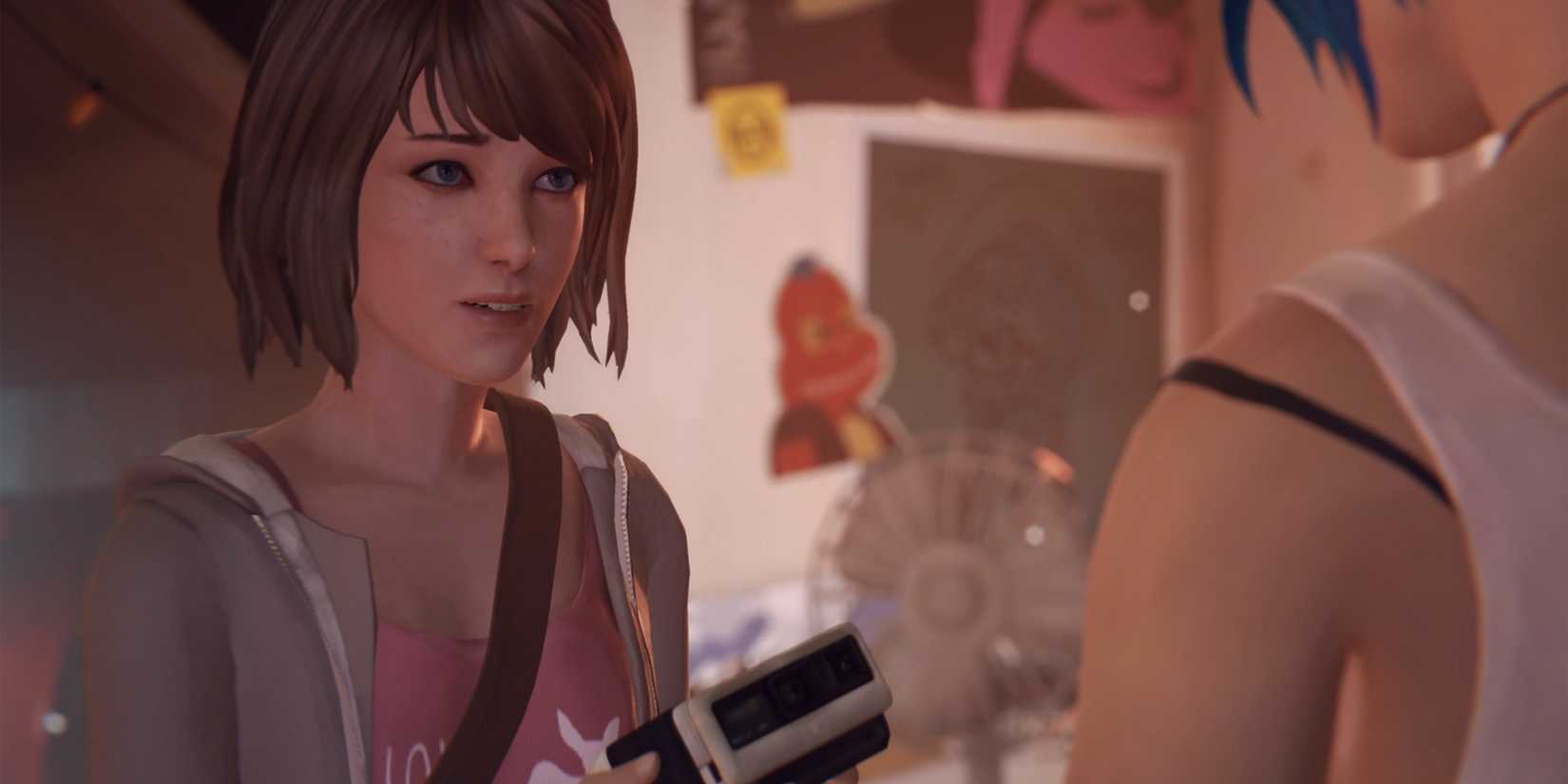 life is strange max looking at chloe
