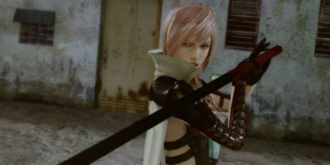 Lightning wield her gun sword.