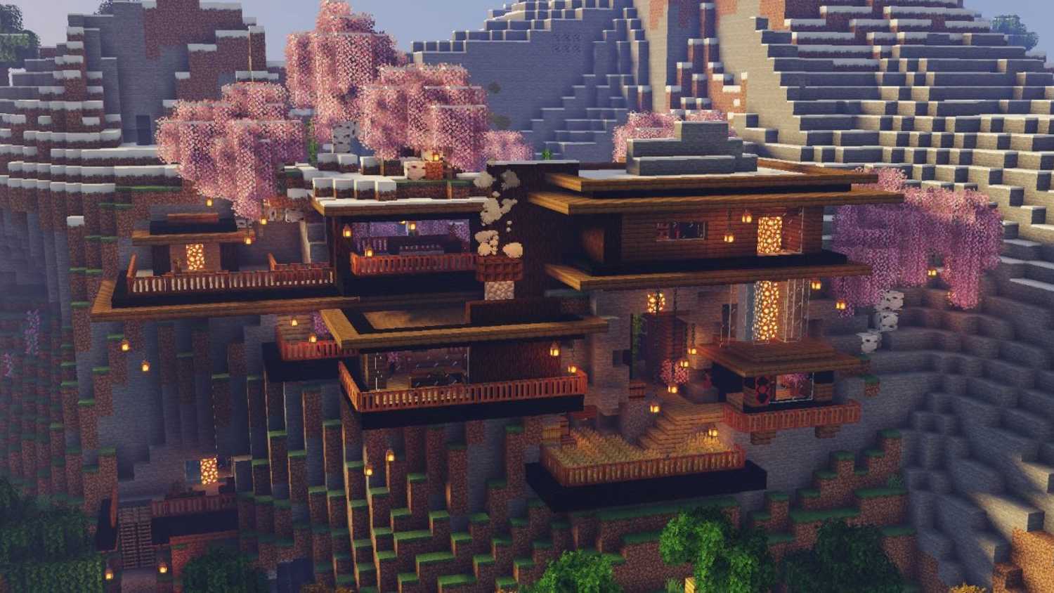 春の住居風景 桜と伝統的な家屋の風景