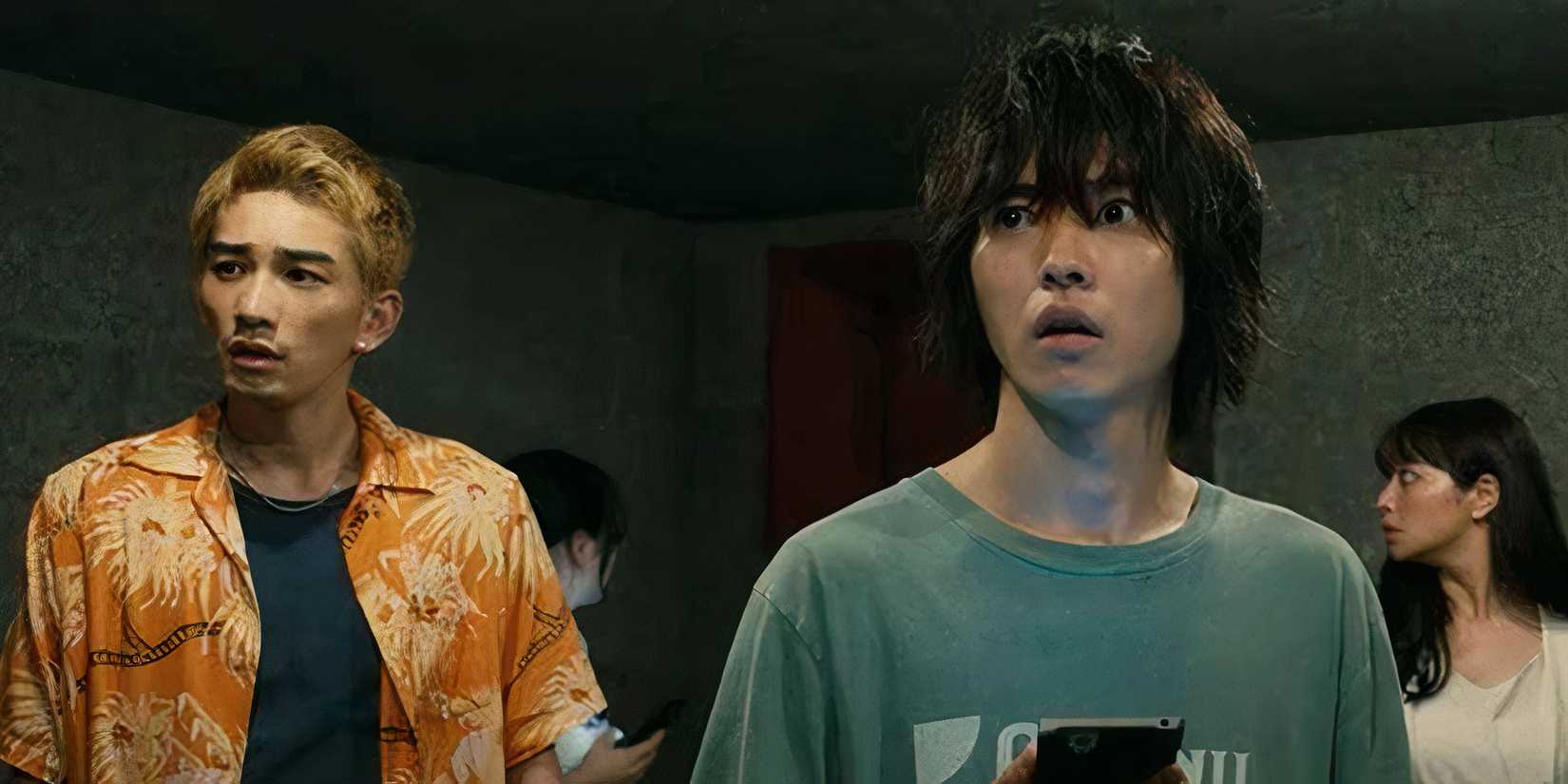 Arisu playing the dead or alive game in Alice in Borderland