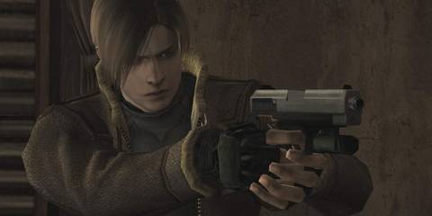 Leon Kennedy aiming his pistol in Resident Evil 4